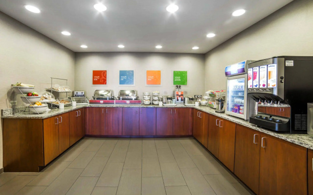 Comfort Inn & Suites