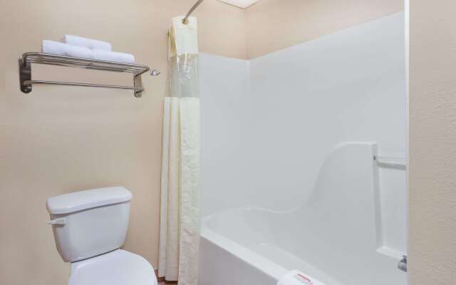 Baymont by Wyndham Bowling Green