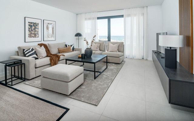 LME92B - Top class flat in Estepona, near beach