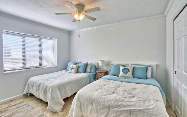 Land's End 9-301 Beach Front-premier