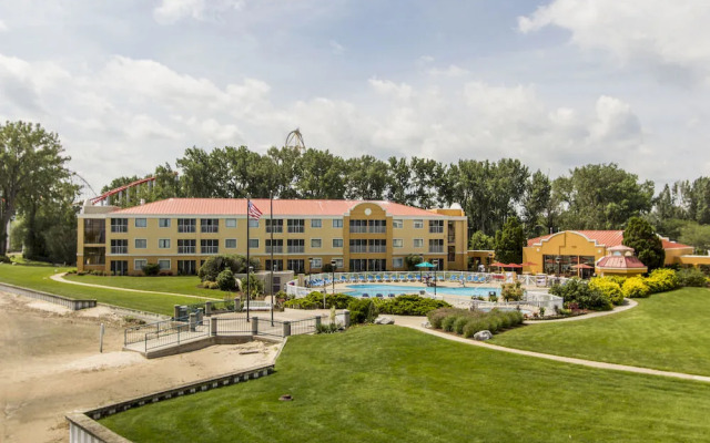 Cedar Point's Sandcastle Suites