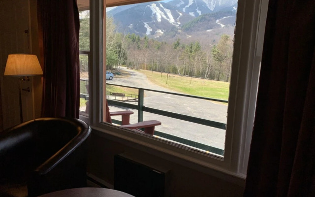 Ledge Rock at Whiteface