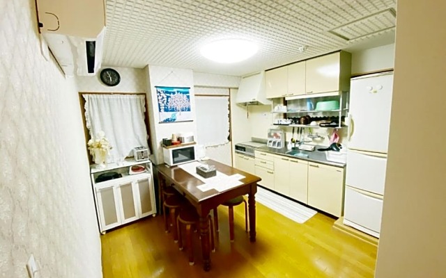 GuestHouse017徳島個室 飲食街中心 阿波踊り会館7分 文理&徳島大学 アスティとくしま車8分