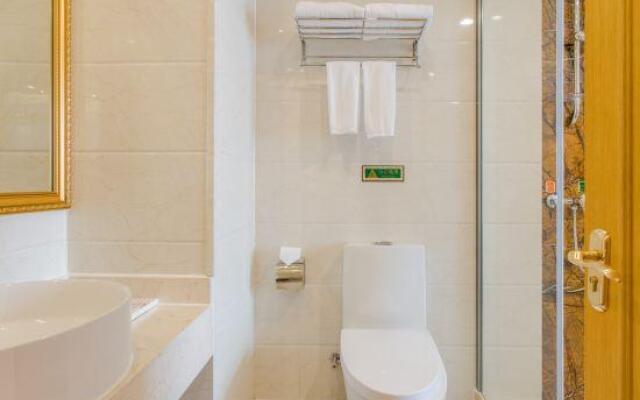 Vienna International Hotel (Hefei Feixi High Speed Railway Station)