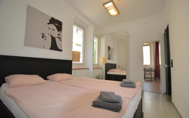 Lugano Apartments by LR - self check in