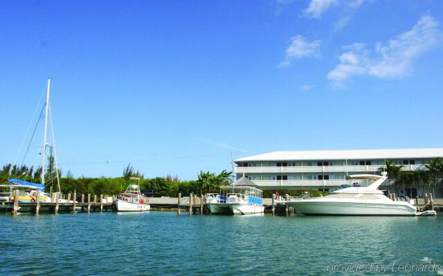 Flamingo Bay Hotel & Marina at Taino Beach