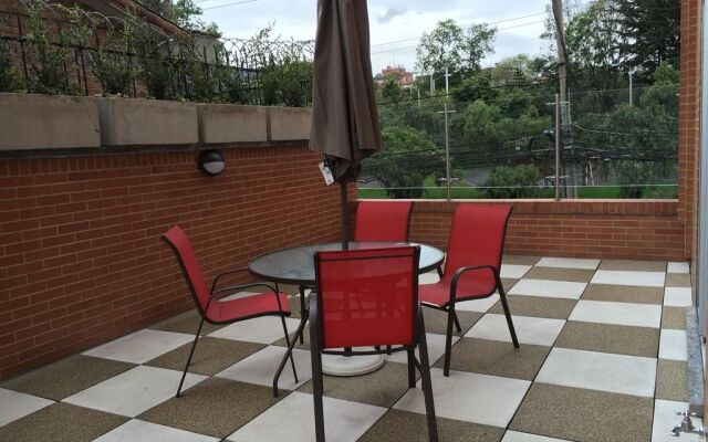 Hotel Plaza Suites