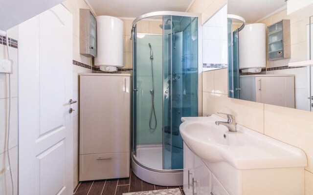 Nice Home in Pomer With Wifi and 3 Bedrooms