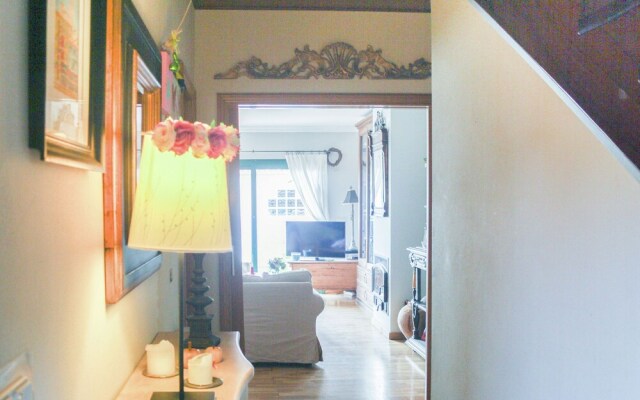 Luring Holiday Home in Girona With Swimming Pool