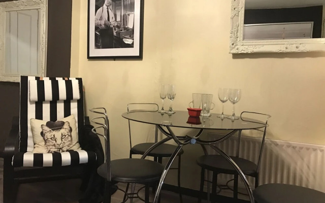 Carlton Kensington Apartments