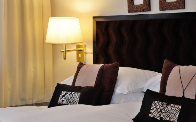 Barry Hall Luxury Apartments