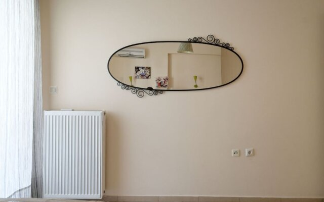 Brand New Family Apartment In Athensdafni,100M From Metro Station, Sleeps 4