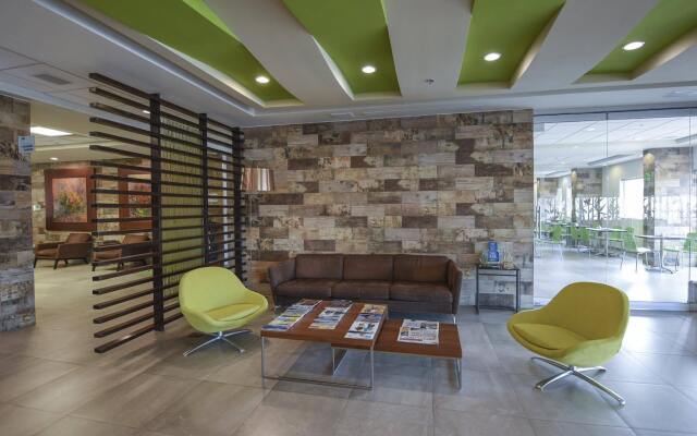 Holiday Inn Express & Suites Celaya by IHG