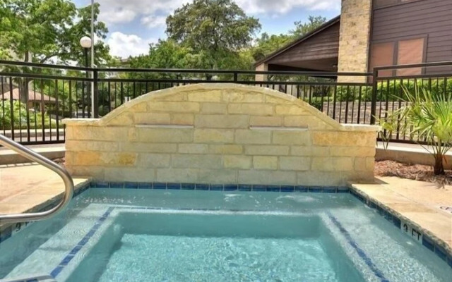 Delroy Curly Ray s Comal Condo