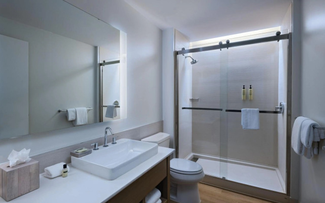 Element Dallas Las Colinas