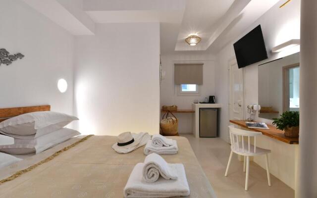 Ammos Luxury Rooms & Home