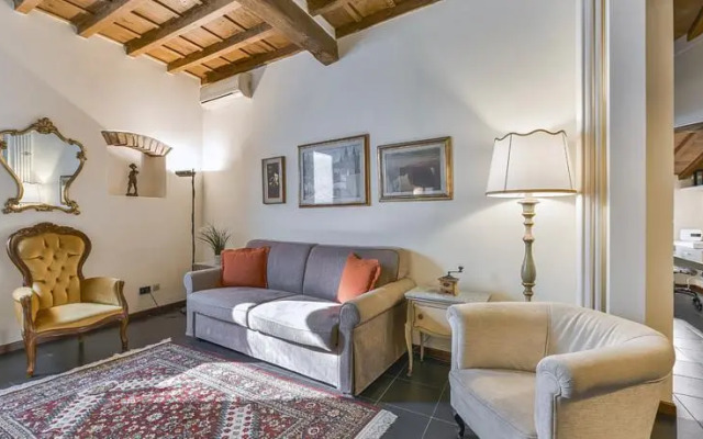 Debussy Halldis Apartments