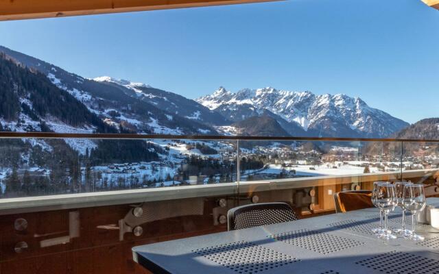 Luxury Penthouse, 600 m. From the ski Area