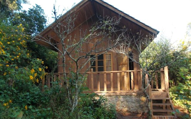 Thitaw Lay House B & B
