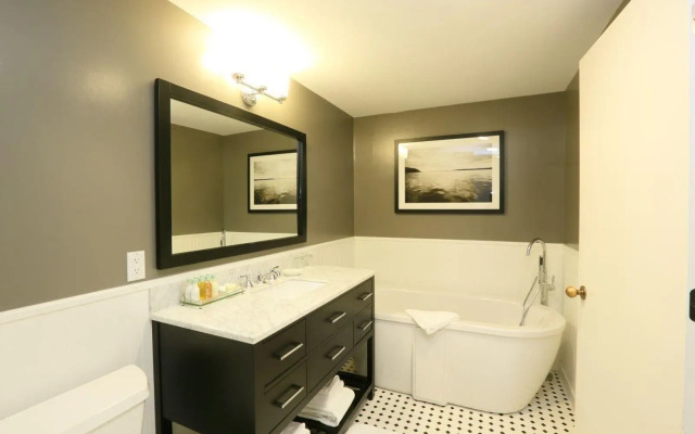 2BR Courtside at Topnotch Spa