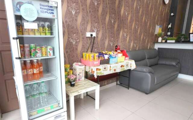 OYO 89715 CK Hotel 2