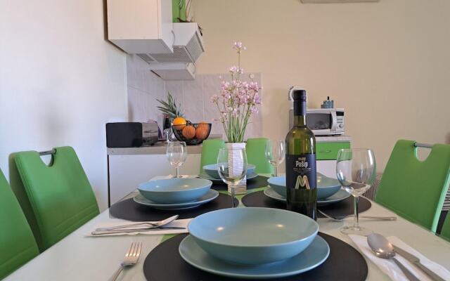 Apartment in Kastel Stafilic Near the sea