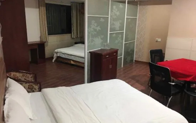 Junyi Chain Hotel (Nanjing South Railway Station Hongyun Avenue Subway Station)