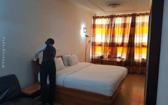 Leon Hotel Brazzaville