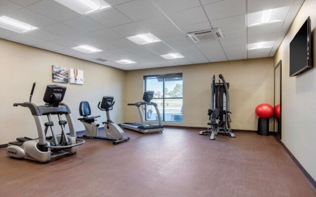 Comfort Inn & Suites at CrossPlex Village