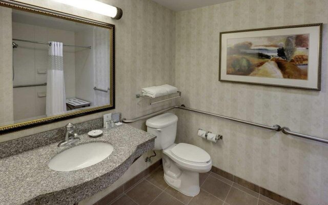 Hampton Inn & Suites Cleveland-Beachwood