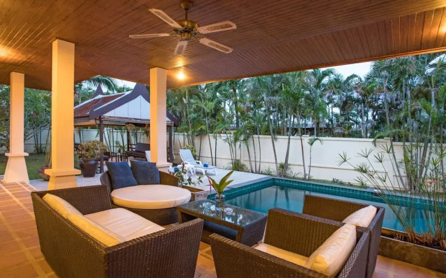 Tropical Thai Style 4BR Pool Villa Fanny