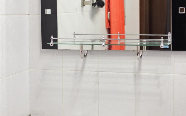 Tolstoy Apart on Verkhnyaya Krasnoslobodskaya Street