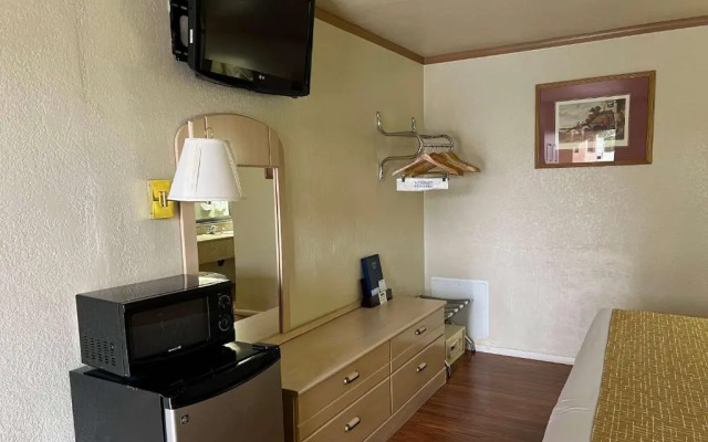 Travelodge By Wyndham Holbrook