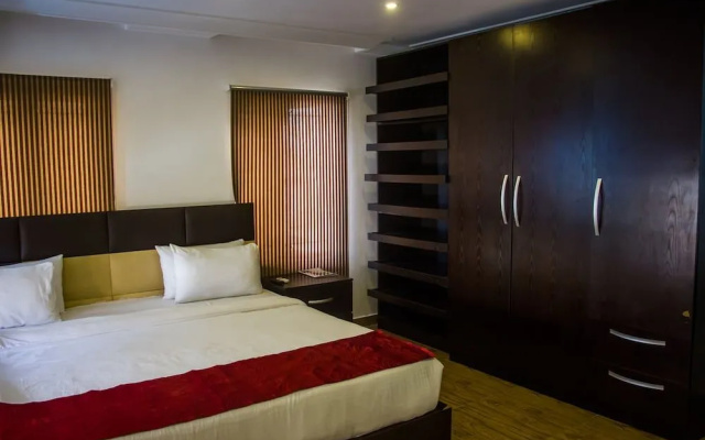The Home Hotel Restaurant & Bar