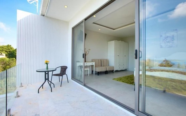 Romance Villa