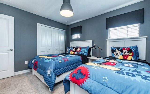 5 Bedroom Resort Villa with Game Room & Pool