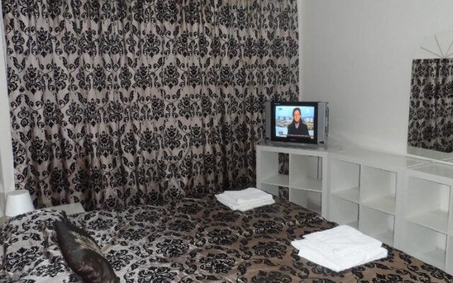 Geotanya Apartments
