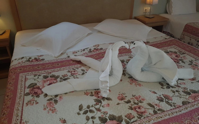 Glyfada Beach Hotel