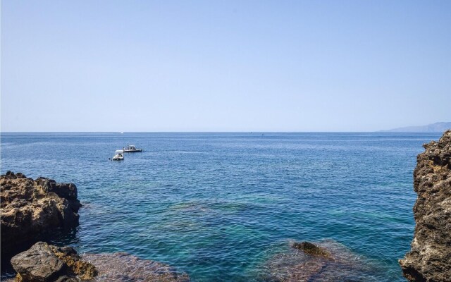 Stunning Apartment in Ricadi With Wifi and 2 Bedrooms