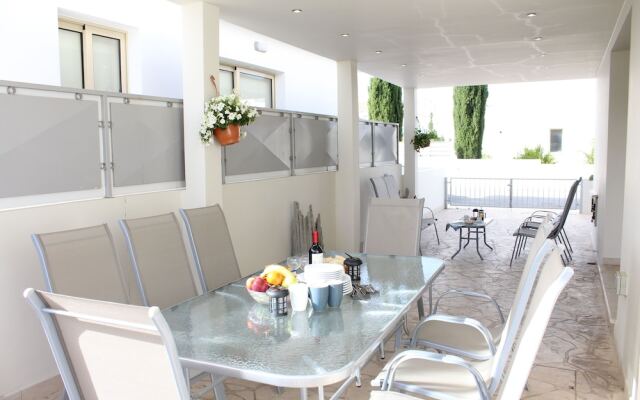 Avrora Villa PV