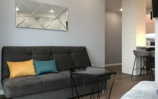 Central Bay Studios. 7min Station, Arbat Street