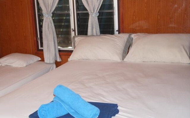 Field Paradise 1 Hotel