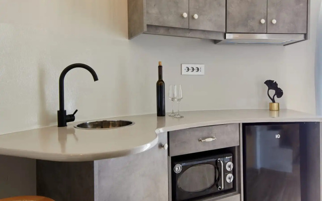 Aecon Suites