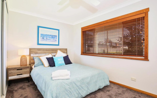 Shores - Pet-Friendly - 1 Min Walk to Beach