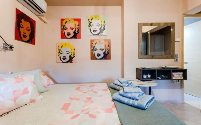 Urban Living Minicasa Nomad - Kalamata s Hideaway