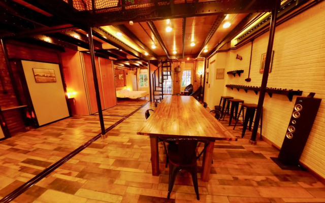 Old Fisherman's House in Malvarrosa Beach