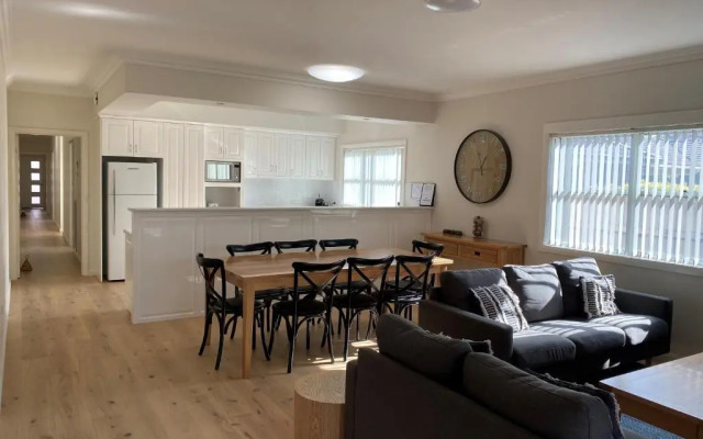 Best Western Charles Sturt Suites & Apartments