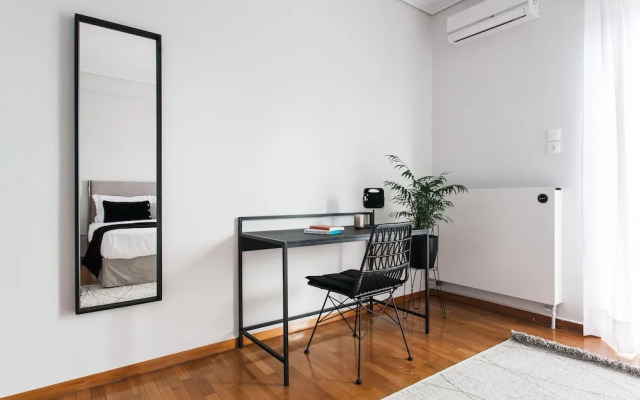 Spacious Apartment near HELEXPO