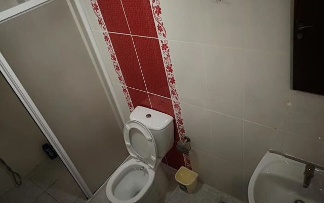 Ayyildiz Suit Yenibaglar