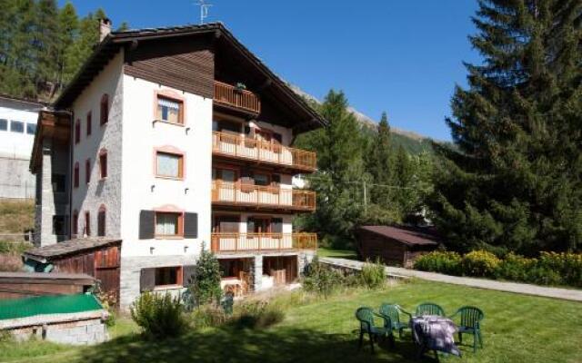 Appartamento con prato privato e BBQ